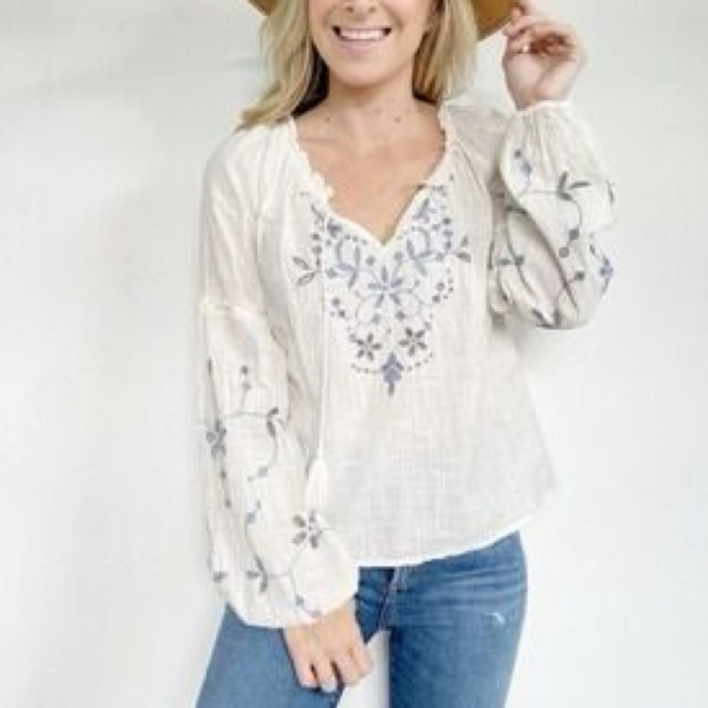 Abercrombie & Fitch Embroidered Long Sleeve Peasant Blouse small